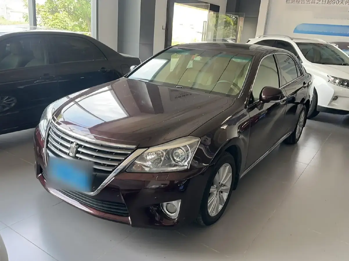 2012 Toyota Crown 2.5L 193HP V6 6AT