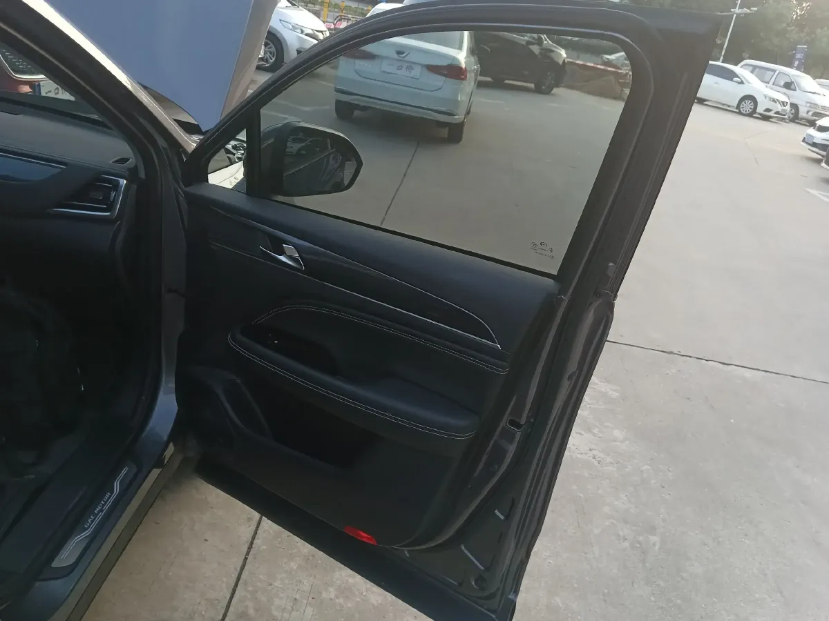 2020 GAC Trumpchi GS5 1.5T 169HP L4 6AT,autocango,china used car exporter,china ev exporter,chinese used car exporter,chinese used ev exporter