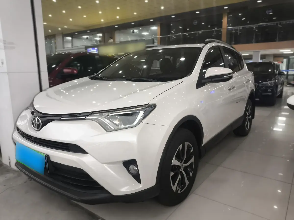 2016 Toyota RAV4 2.0L 151HP L4 CVT