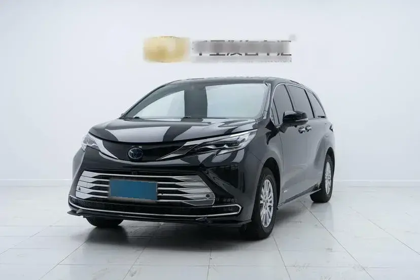 2021 Toyota Sienna 2.5L 192HP L4 E-CVT Hybrid