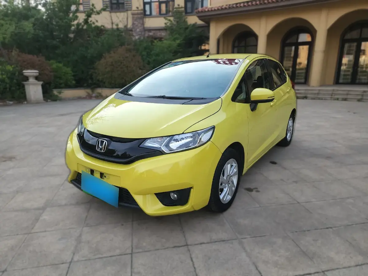 2014 Honda Fit 1.5L 131HP L4 CVT
