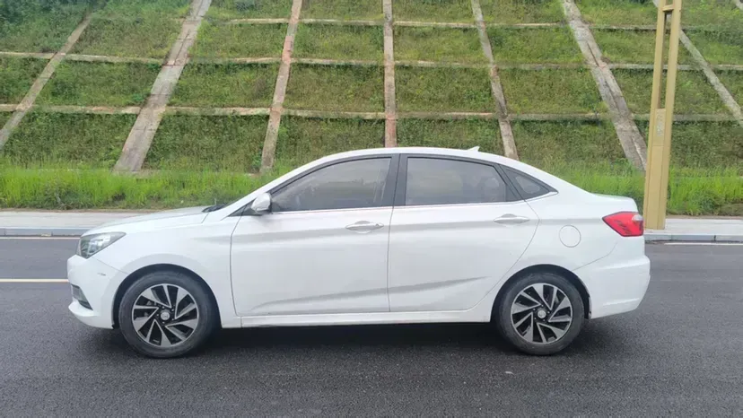 2015 ChangAn Alsvin V7 1.6L 124HP L4 5MT,autocango,china used car exporter,china ev exporter,chinese used car exporter,chinese used ev exporter