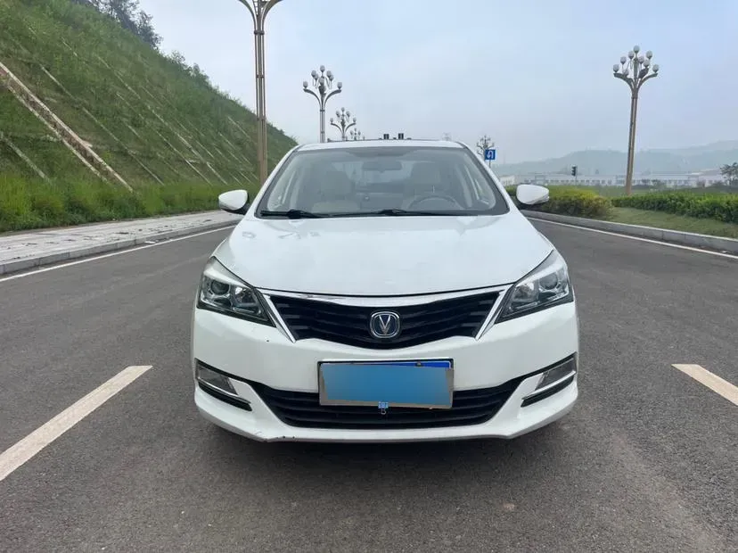 2015 ChangAn Alsvin V7 1.6L 124HP L4 5MT,autocango,china used car exporter,china ev exporter,chinese used car exporter,chinese used ev exporter