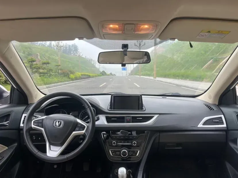 2015 ChangAn Alsvin V7 1.6L 124HP L4 5MT,autocango,china used car exporter,china ev exporter,chinese used car exporter,chinese used ev exporter