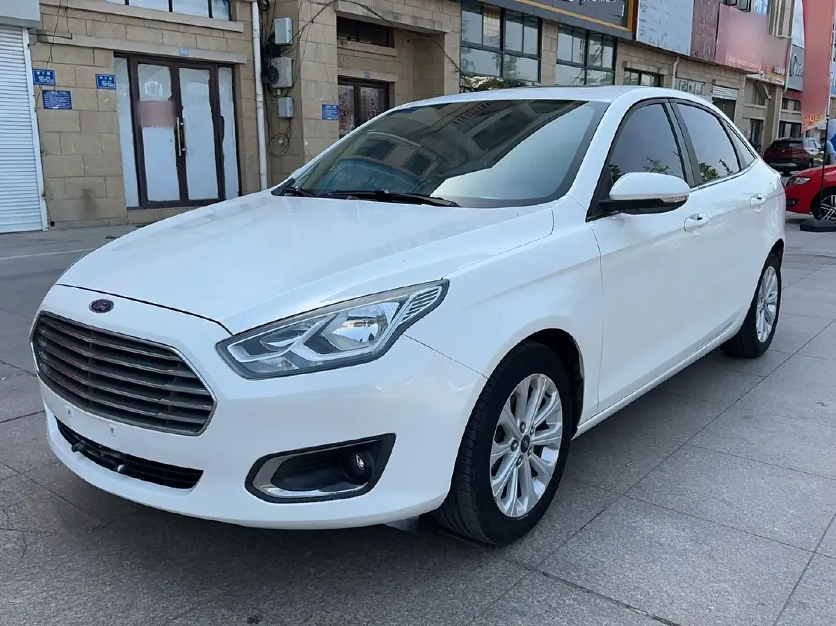 2015 Ford Escort 1.5L 113HP L4 6AT