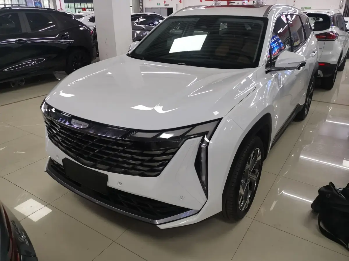 2023 Geely StarRay 1.5T 181HP L4 7DCT