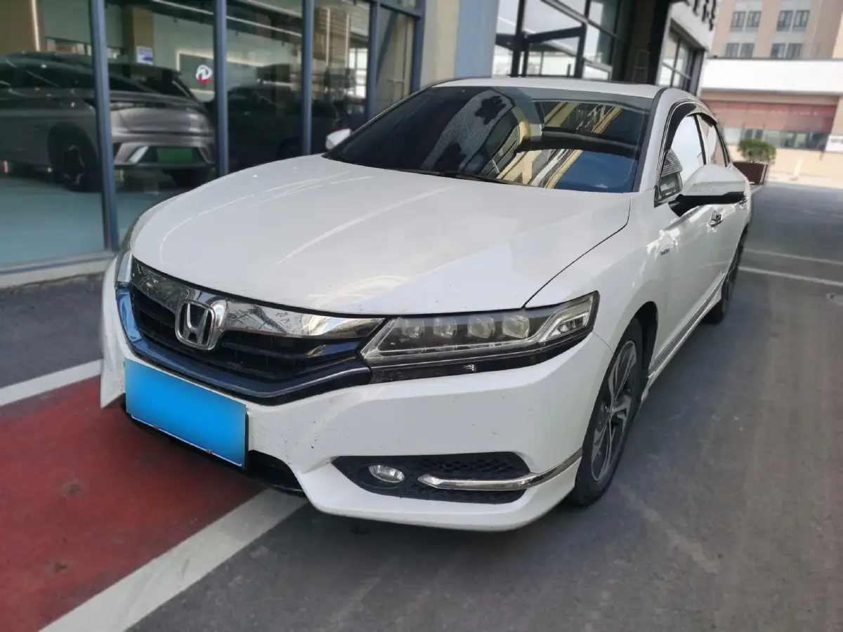 2017 Honda Spirior 2.0L 146HP L4 E-CVT Hybrid