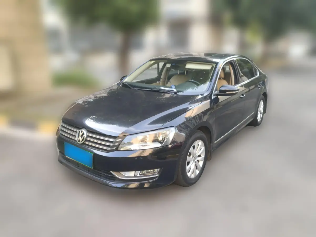 2014 Volkswagen Passat 1.8T 160HP L4 7DCT