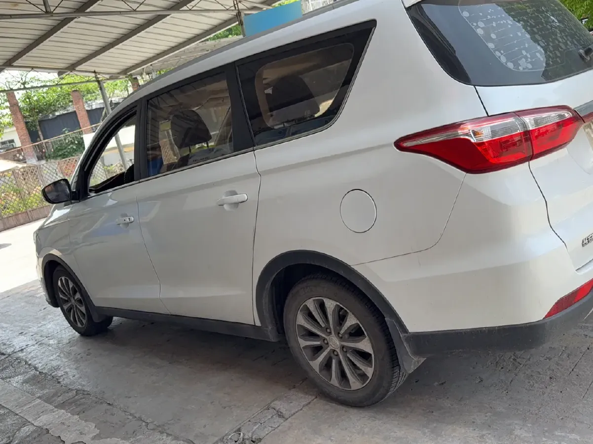 2017 ChangAn Linmax 1.6L 125HP L4 5MT,autocango,china used car exporter,china ev exporter,chinese used car exporter,chinese used ev exporter