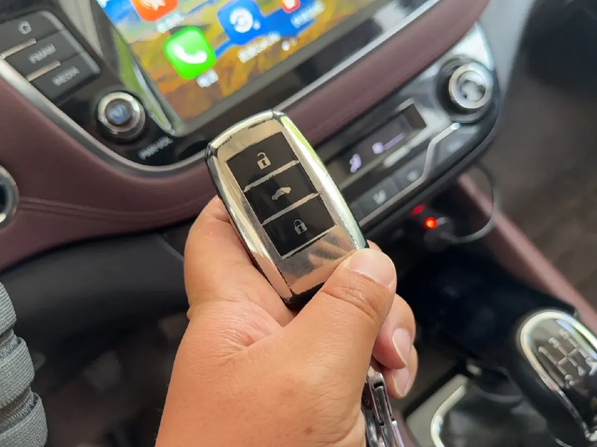 2017 ChangAn Linmax 1.6L 125HP L4 5MT,autocango,china used car exporter,china ev exporter,chinese used car exporter,chinese used ev exporter