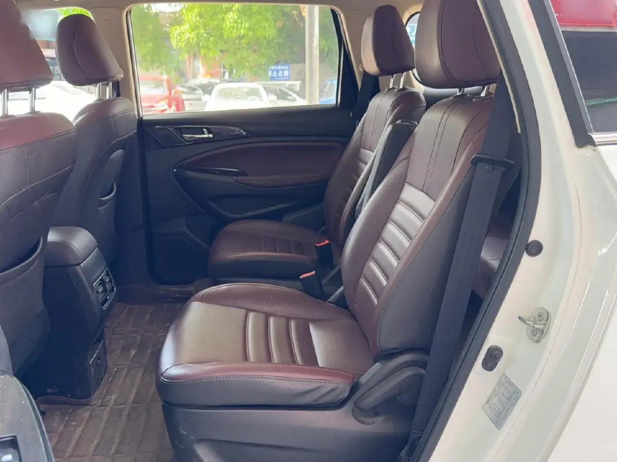 2017 ChangAn Linmax 1.6L 125HP L4 5MT,autocango,china used car exporter,china ev exporter,chinese used car exporter,chinese used ev exporter