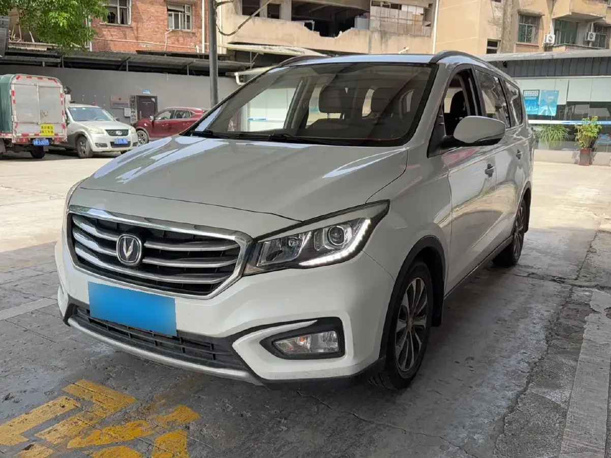 2017 ChangAn Linmax 1.6L 125HP L4 5MT