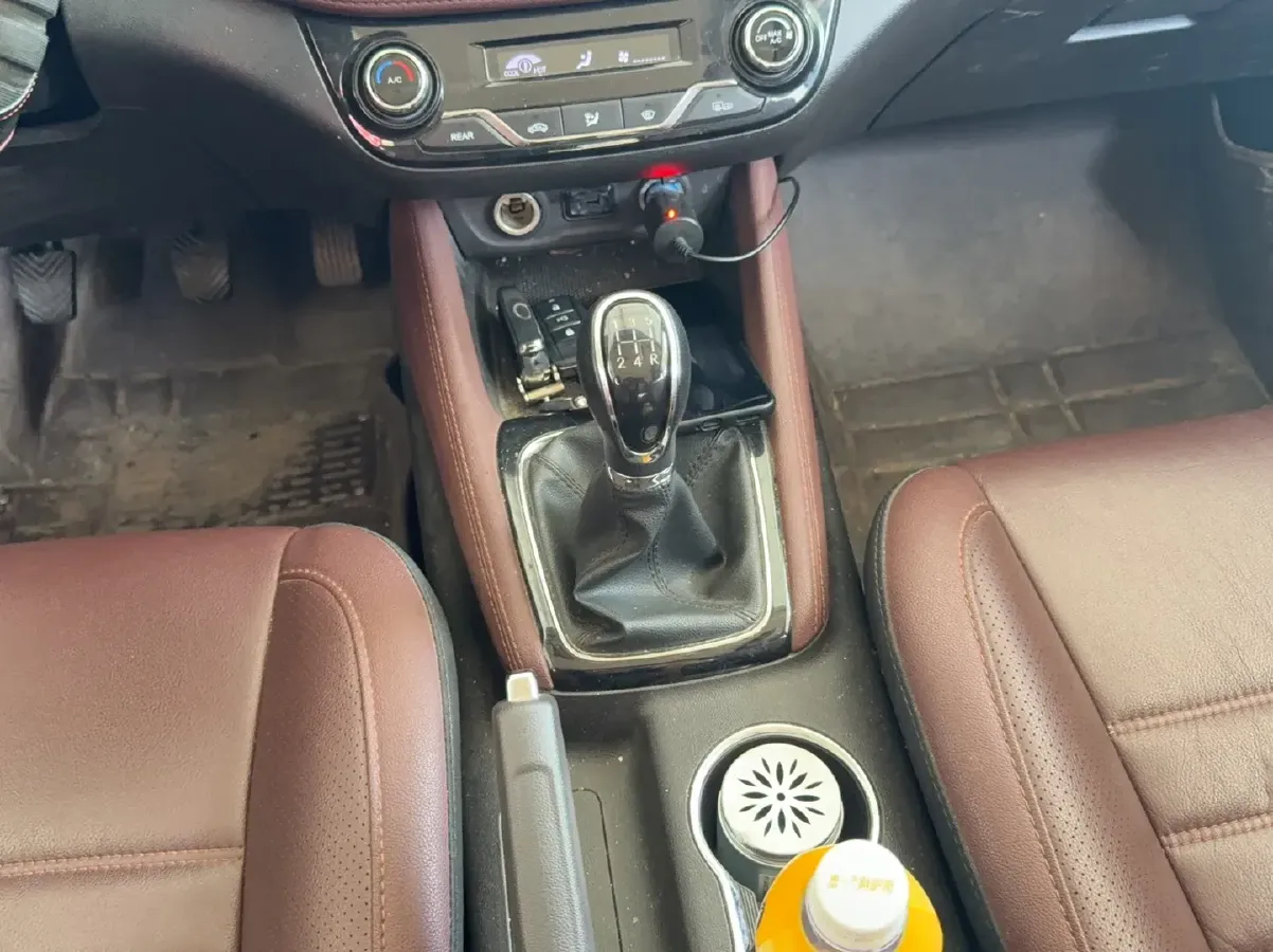 2017 ChangAn Linmax 1.6L 125HP L4 5MT,autocango,china used car exporter,china ev exporter,chinese used car exporter,chinese used ev exporter