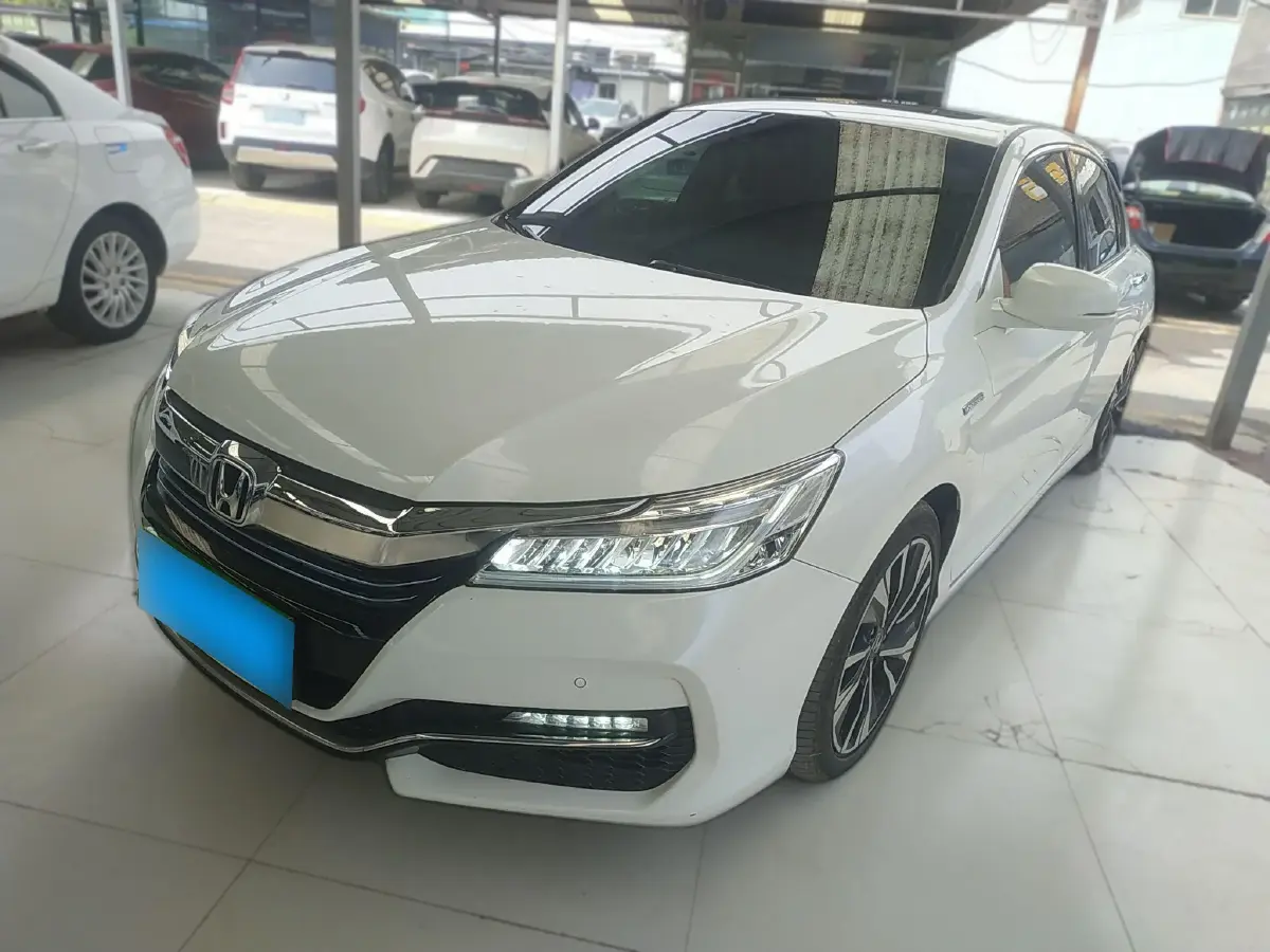 2016 Honda Accord 2.0L 146HP L4 E-CVT Hybrid