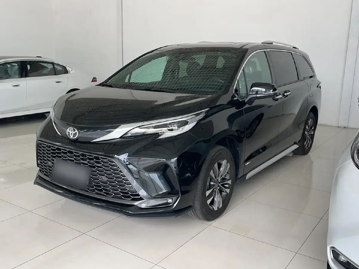 2024 Toyota Granvia 2.5L 189HP L4 E-CVT Hybrid