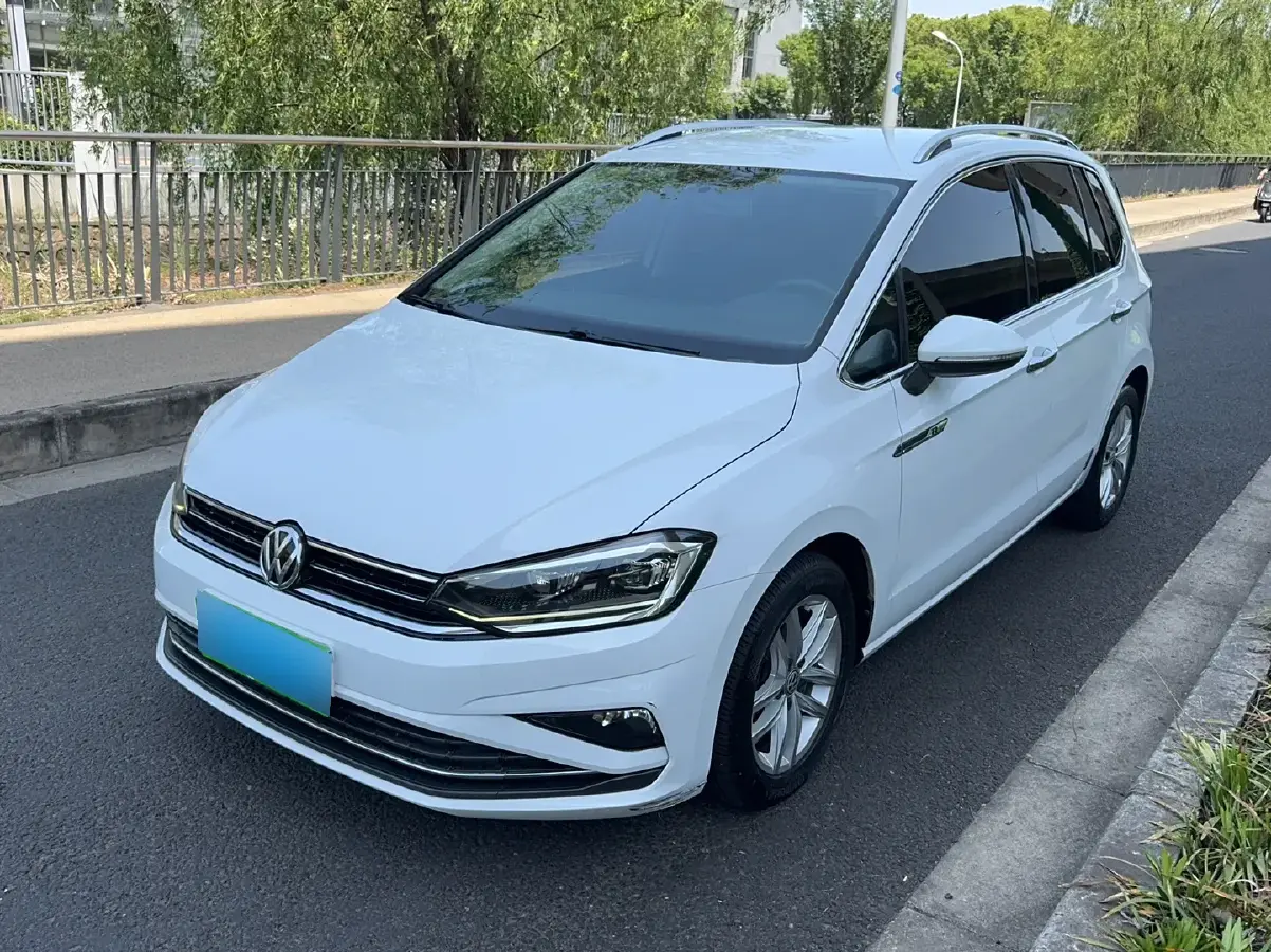 2019 Volkswagen Golf Sportsvan 1.6L 110HP L4 6AT