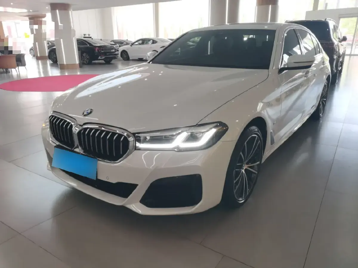 2023 BMW 5 Series 2.0T 245HP L4 8AT