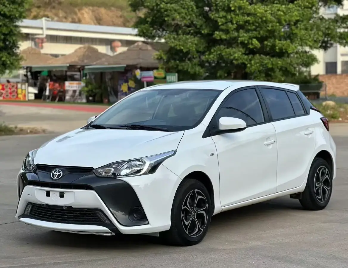 2016 Toyota Yaris L 1.5L 107HP L4 CVT