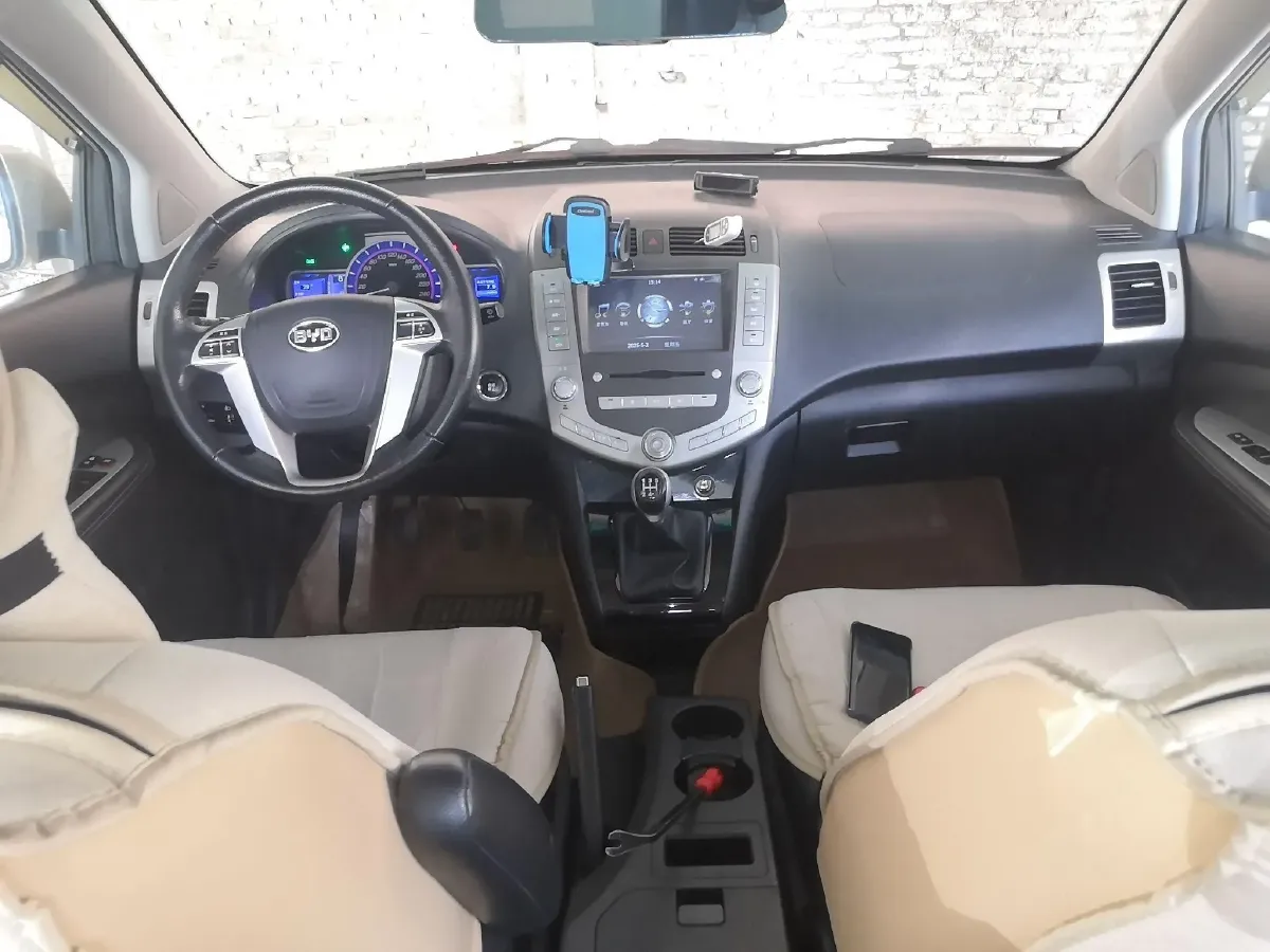 2014 BYD S6 2.0L 140HP L4 5MT,autocango,china used car exporter,china ev exporter,chinese used car exporter,chinese used ev exporter