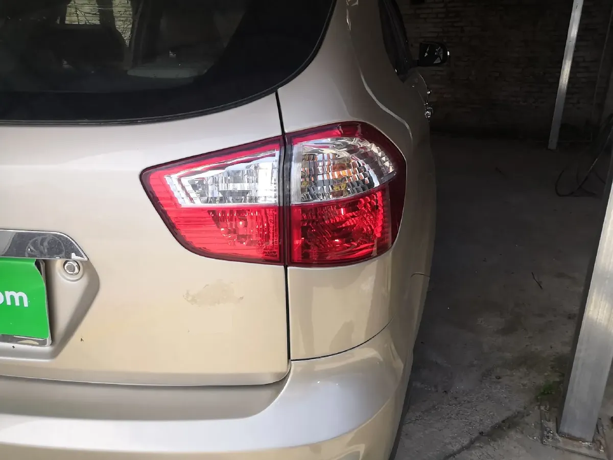 2014 BYD S6 2.0L 140HP L4 5MT,autocango,china used car exporter,china ev exporter,chinese used car exporter,chinese used ev exporter