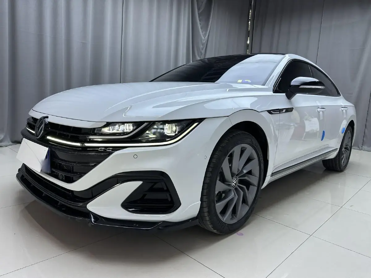 2024 Volkswagen CC 2.0T 220HP L4 7DCT