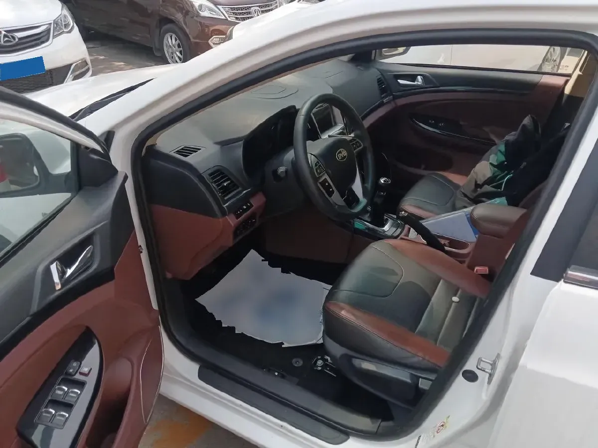 2015 BYD SuRui 1.5L 109HP L4 5MT,autocango,china used car exporter,china ev exporter,chinese used car exporter,chinese used ev exporter