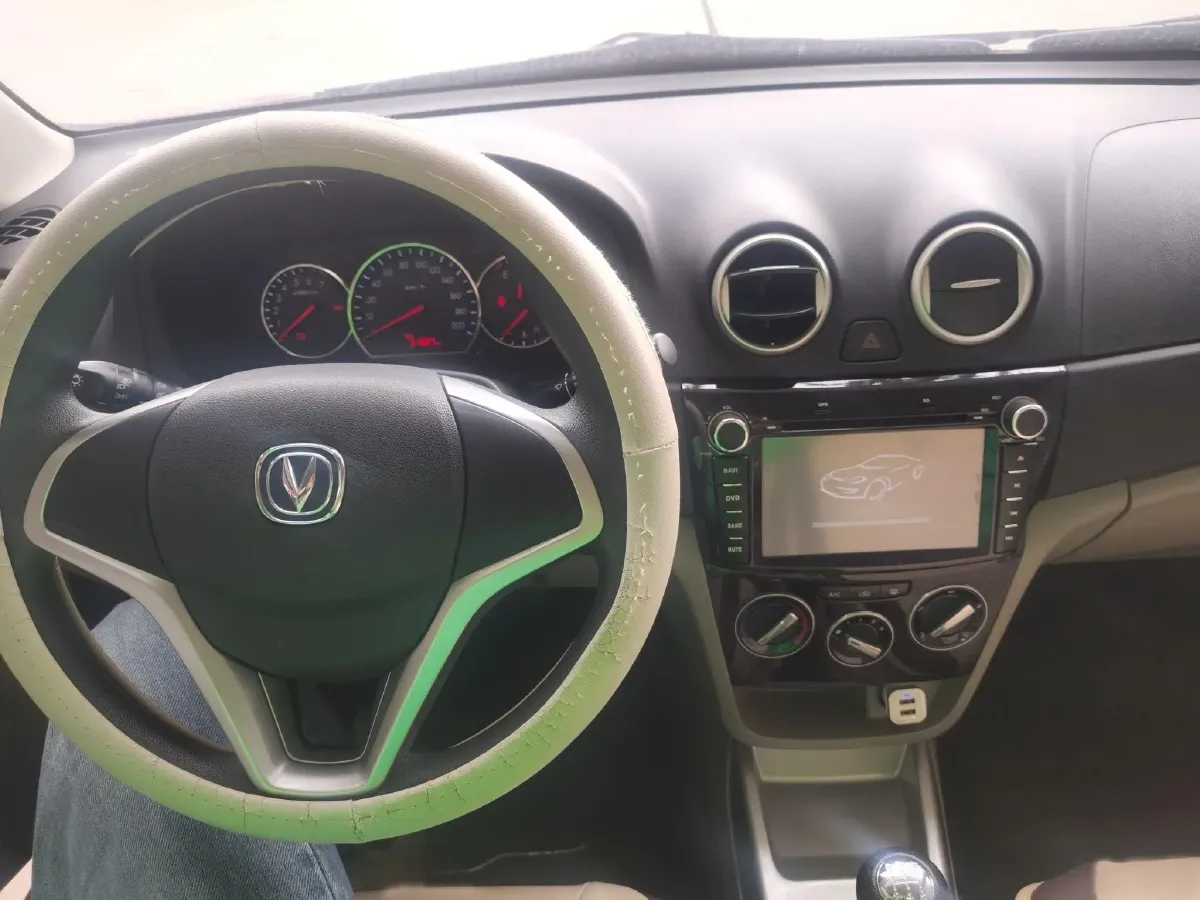 2015 ChangAn Alsvin V3 1.4L 101HP L4 5MT,autocango,china used car exporter,china ev exporter,chinese used car exporter,chinese used ev exporter