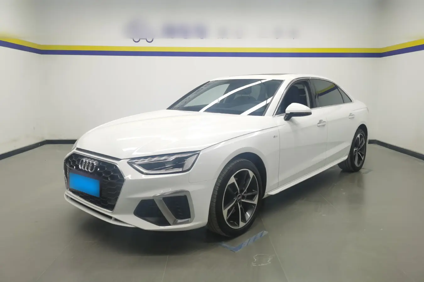 2024 Audi A4L 2.0T 190HP L4 7DCT