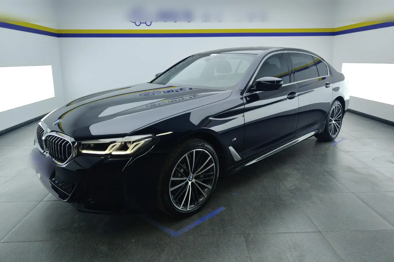 2023 BMW 5 Series 2.0T 245HP L4 8AT