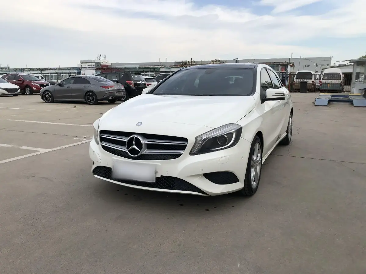 2013 Mercedes-Benz A Class 1.6T 156HP L4 7DCT