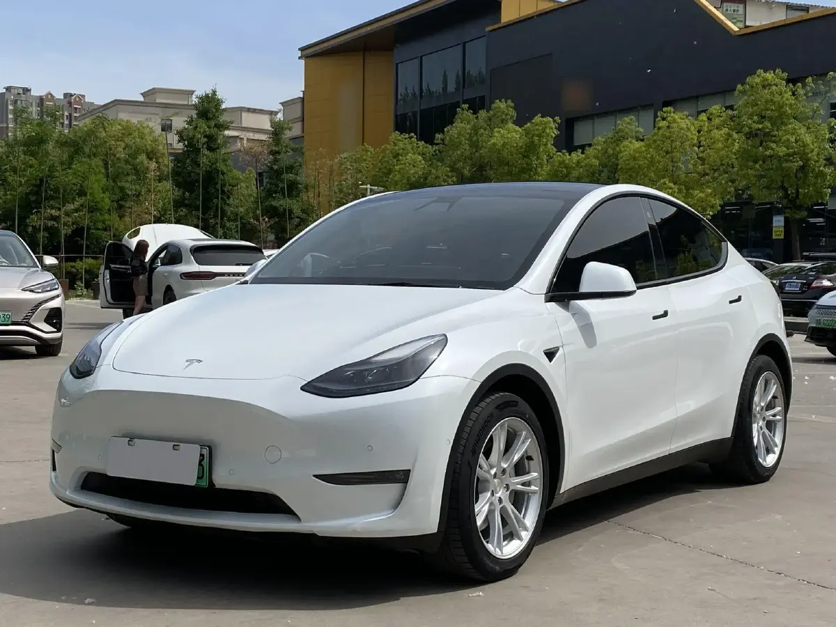 2021 Tesla Model Y BEV 60KWH