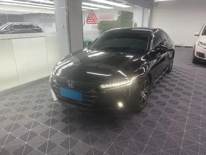 2022 Honda Accord 2.0L 146HP L4 E-CVT Hybrid