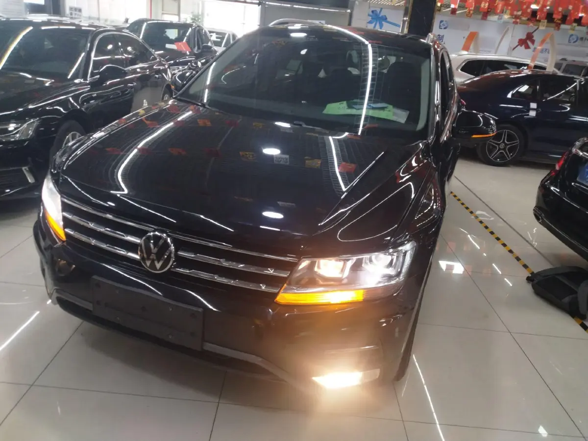 2021 Volkswagen Tiguan L 2.0T 186HP L4 7DCT