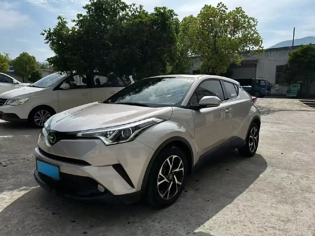 2020 Toyota C-HR 2.0L 171HP L4 CVT