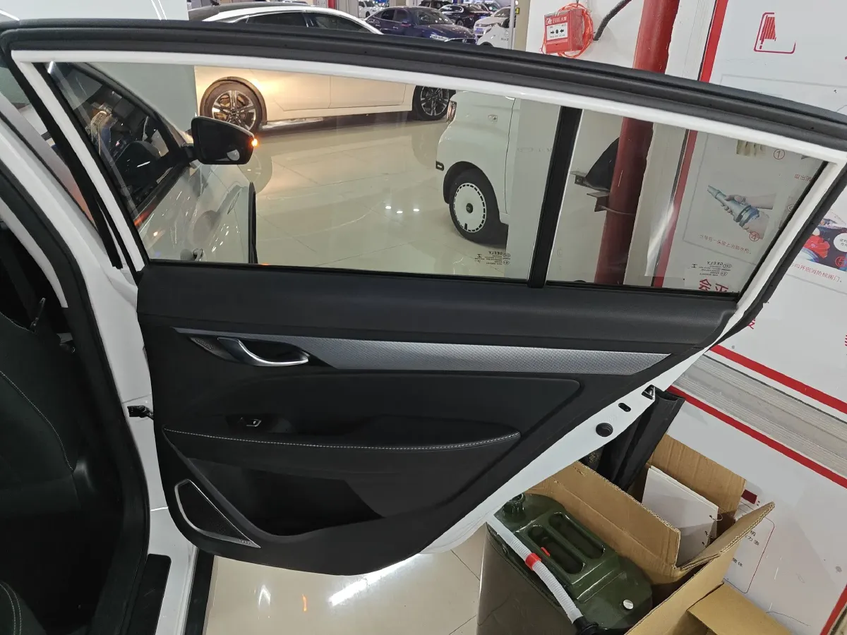 2019 Geely Vision S1 1.5L 109HP L4 5MT,autocango,china used car exporter,china ev exporter,chinese used car exporter,chinese used ev exporter