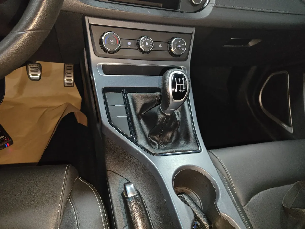 2019 Geely Vision S1 1.5L 109HP L4 5MT,autocango,china used car exporter,china ev exporter,chinese used car exporter,chinese used ev exporter