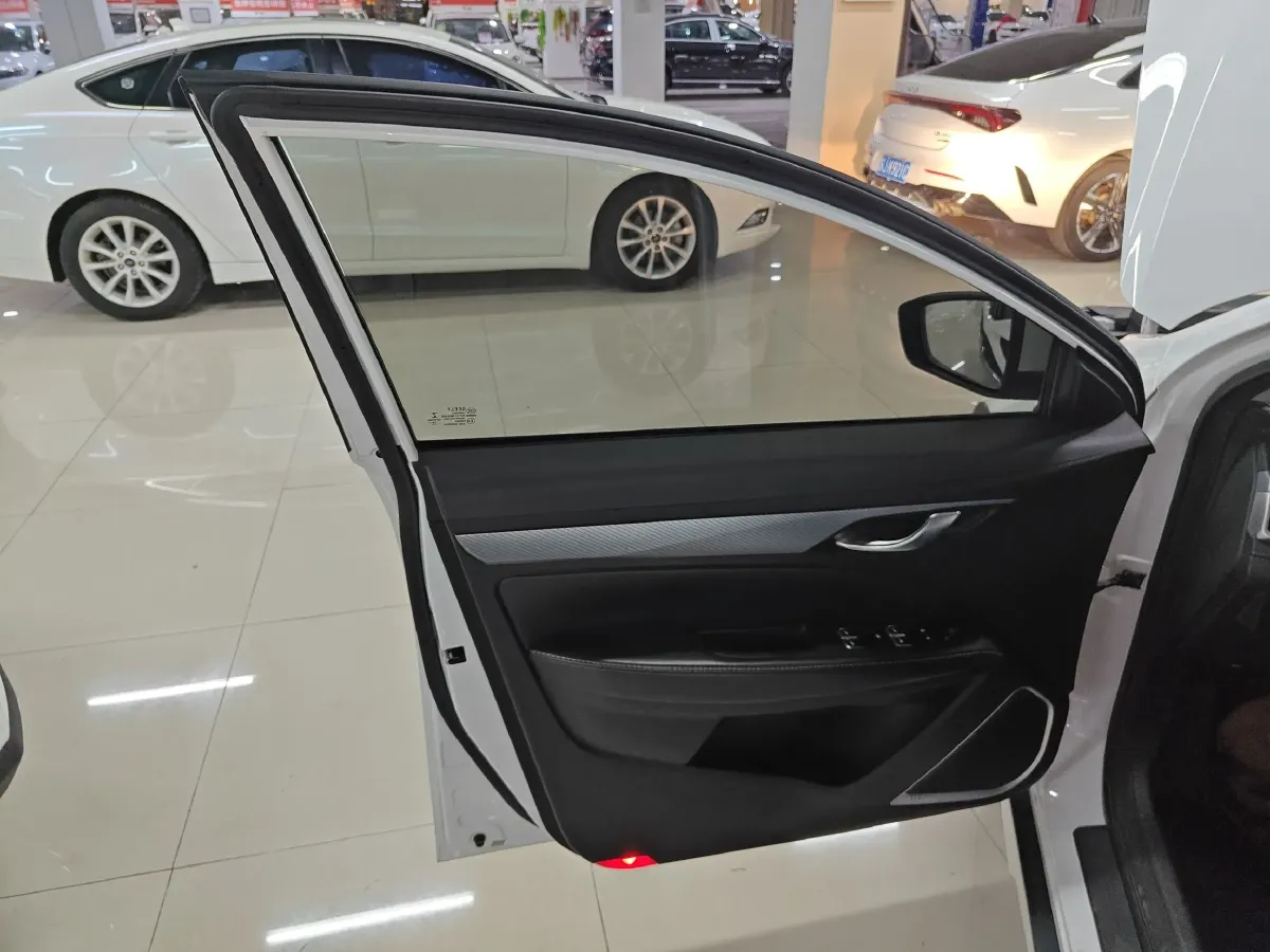 2019 Geely Vision S1 1.5L 109HP L4 5MT,autocango,china used car exporter,china ev exporter,chinese used car exporter,chinese used ev exporter