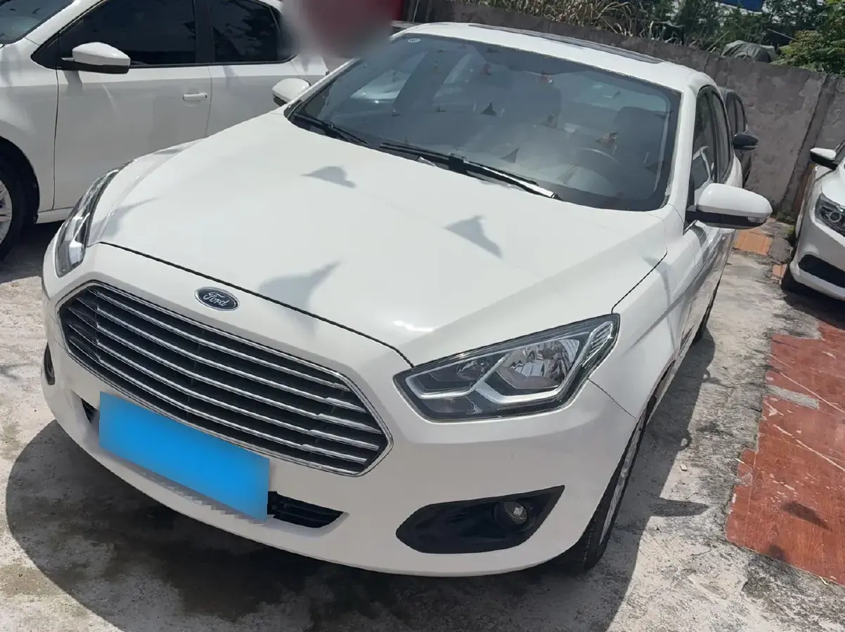 2017 Ford Escort 1.5L 113HP L4 6AT