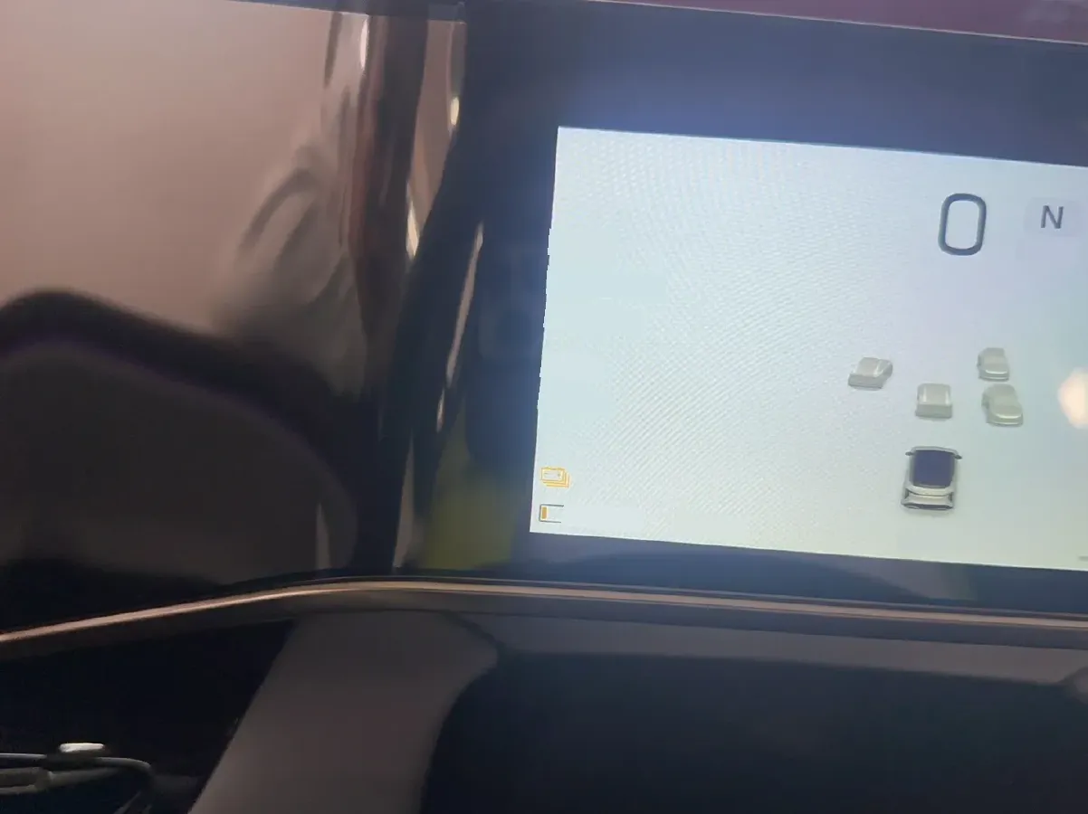 2024 HongQi EH7 BEV 75KWH,autocango,china used car exporter,china ev exporter,chinese used car exporter,chinese used ev exporter