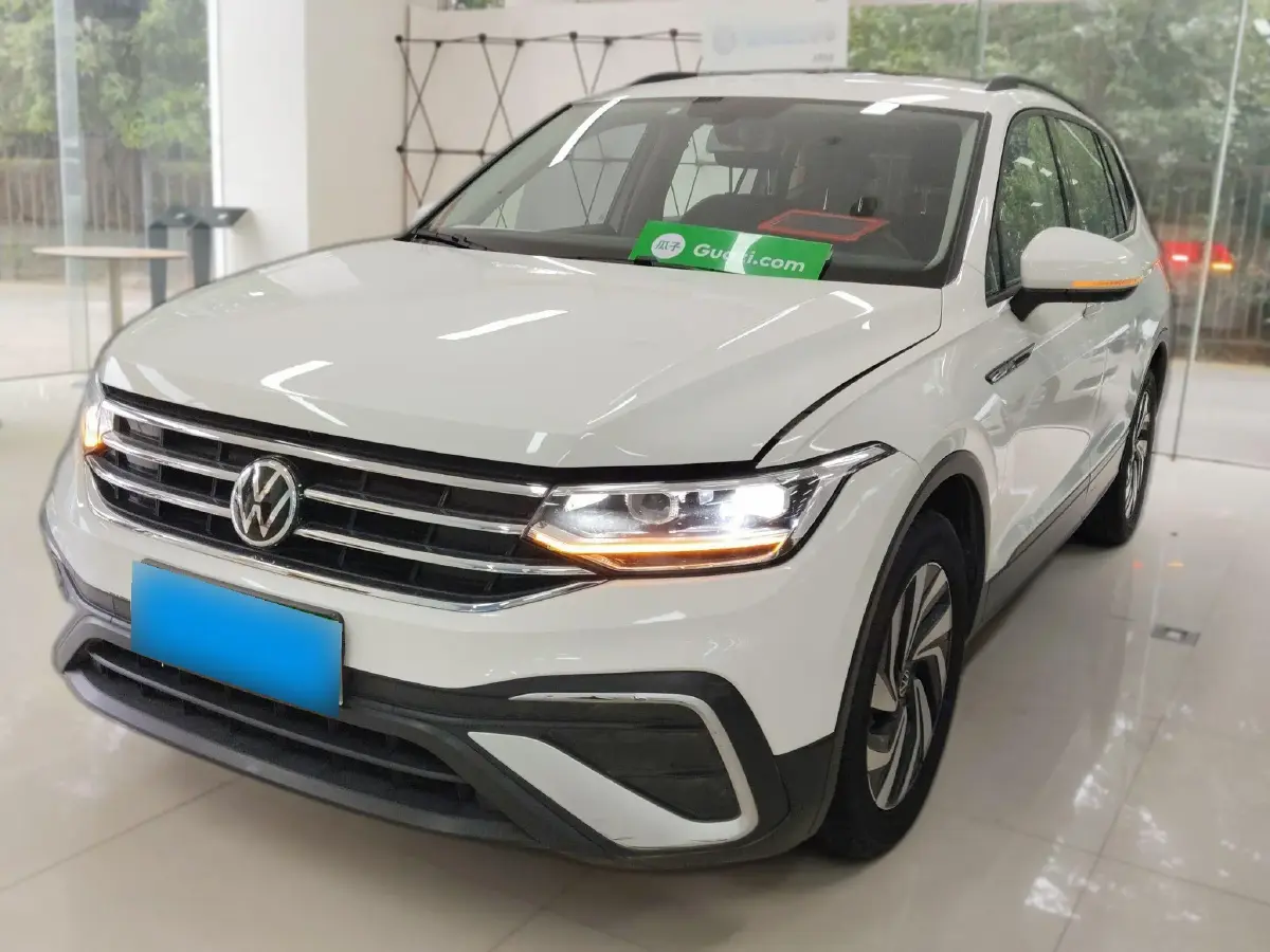 2022 Volkswagen Tiguan L 2.0T 186HP L4 7DCT