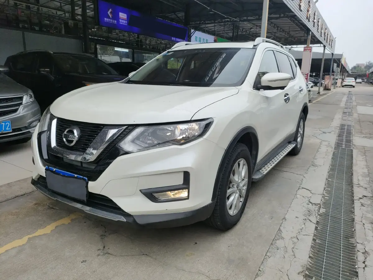2017 Nissan X-Trail 2.0L 150HP L4 CVT
