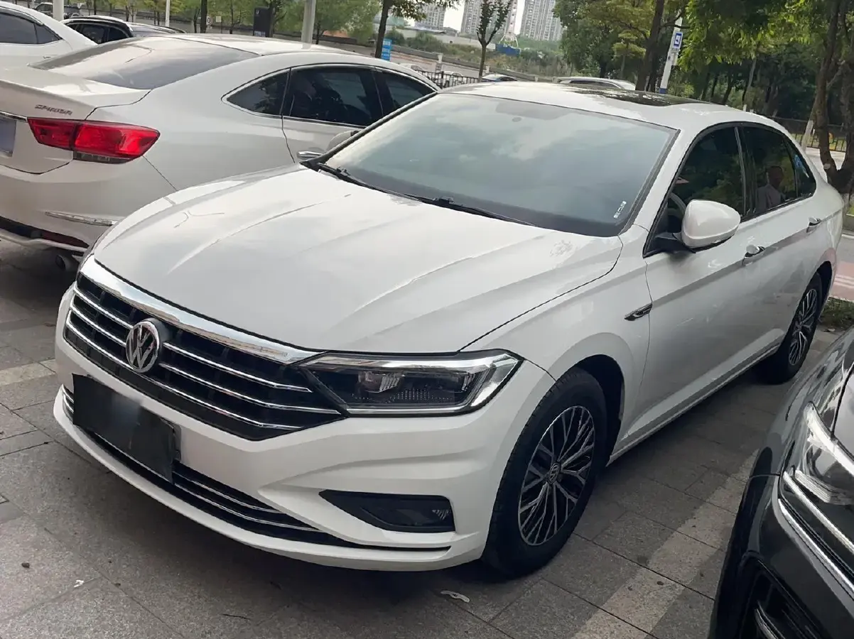 2021 Volkswagen Sagitar 1.4T 150HP L4 7DCT