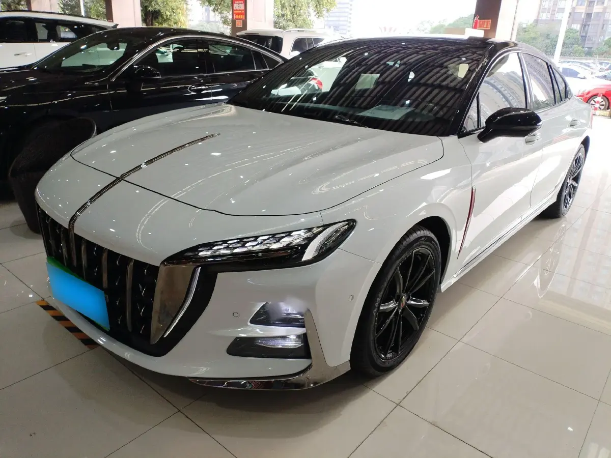 2023 HongQi H6 2.0T 252HP L4 8AT