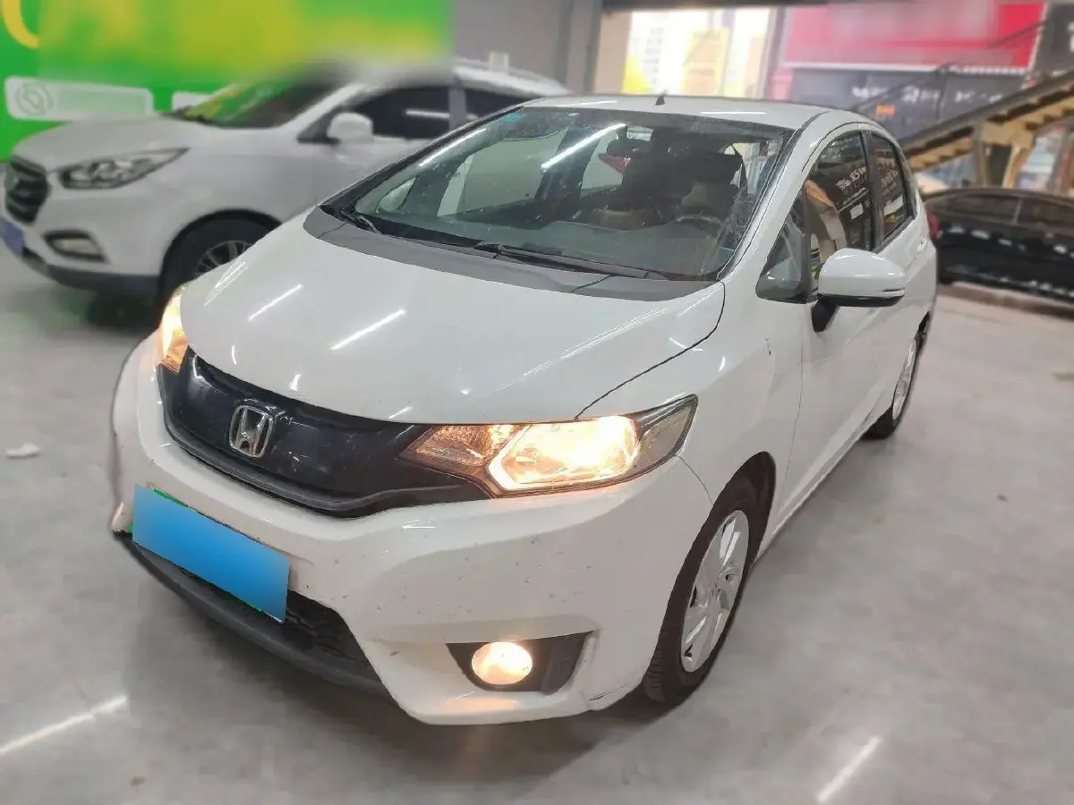 2014 Honda Fit 1.5L 131HP L4 CVT