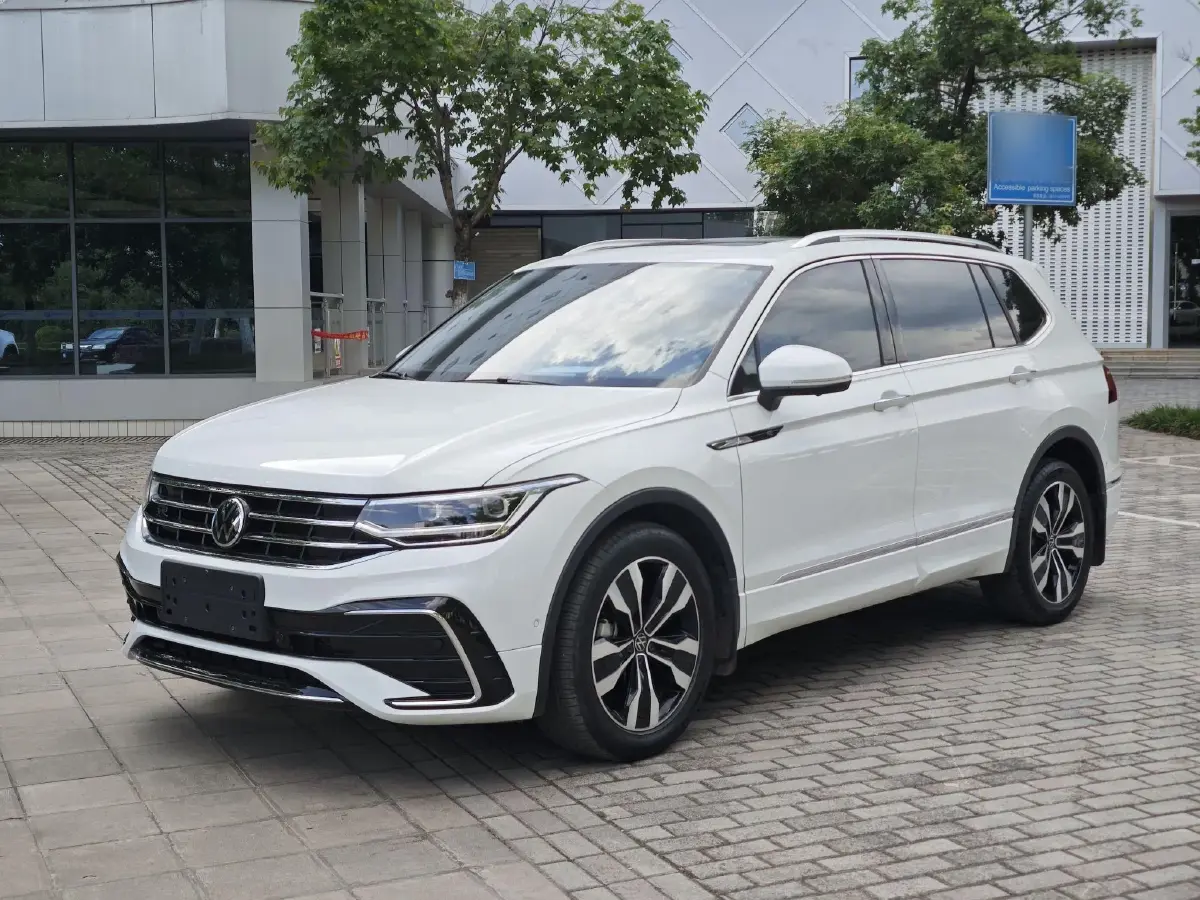 2024 Volkswagen Tiguan L 2.0T 186HP L4 7DCT