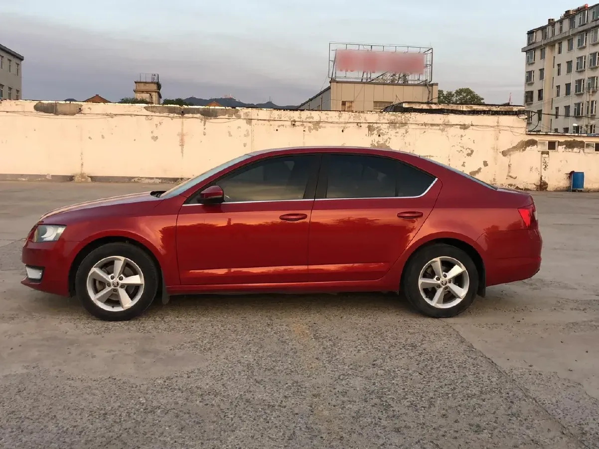 2015 Skoda Octavia 1.6L 110HP L4 5MT,autocango,china used car exporter,china ev exporter,chinese used car exporter,chinese used ev exporter