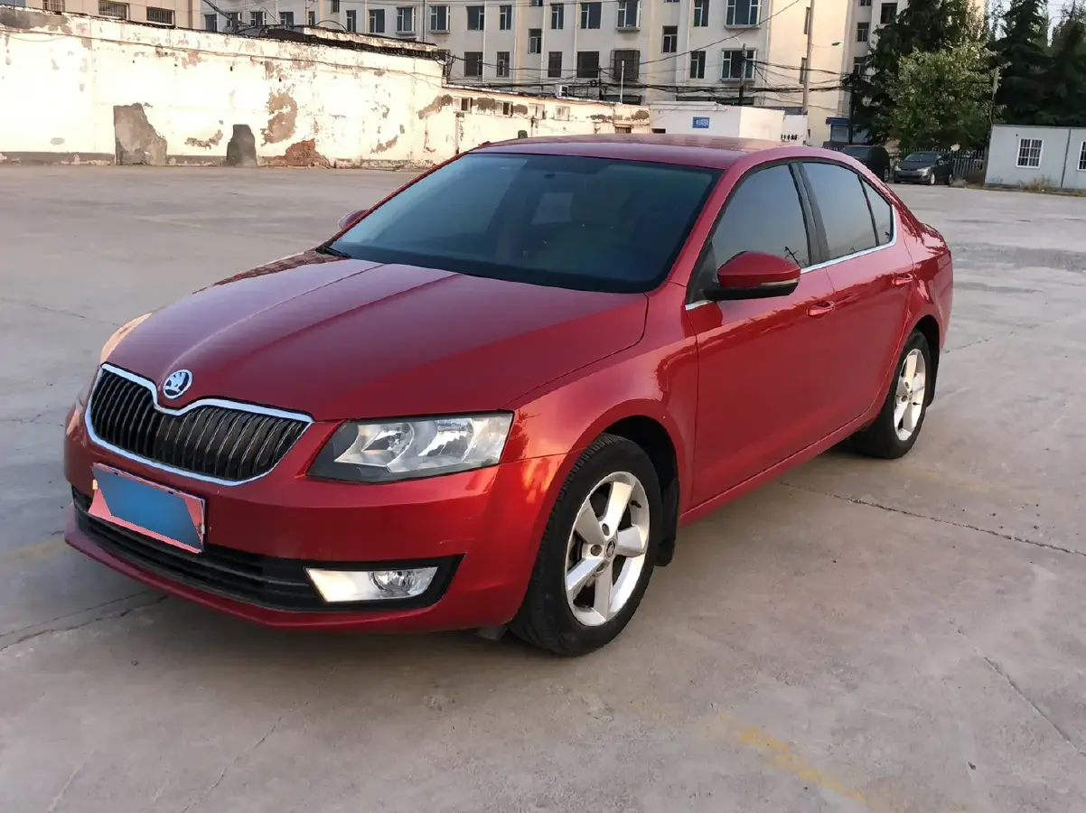 2015 Skoda Octavia 1.6L 110HP L4 5MT