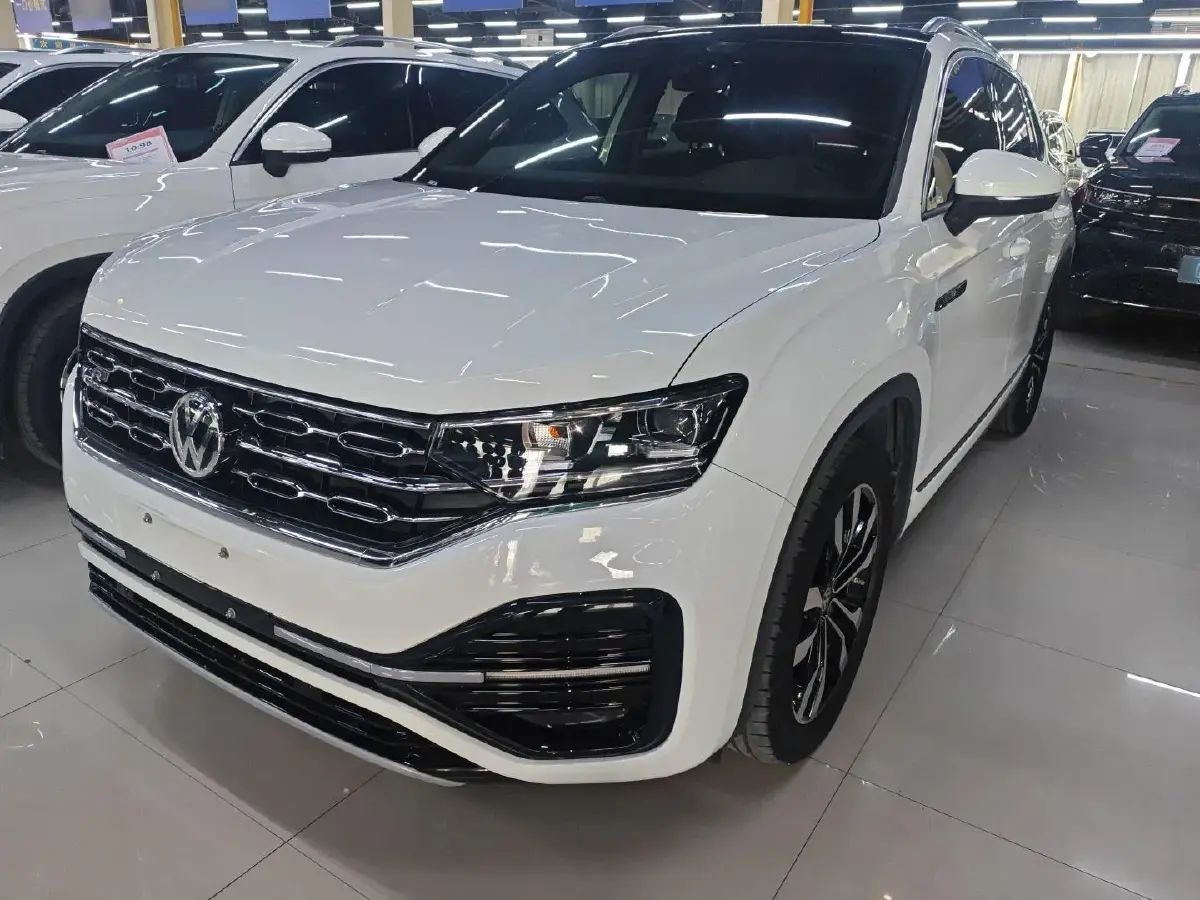 2019 Volkswagen Tayron 2.0T 220HP L4 7DCT