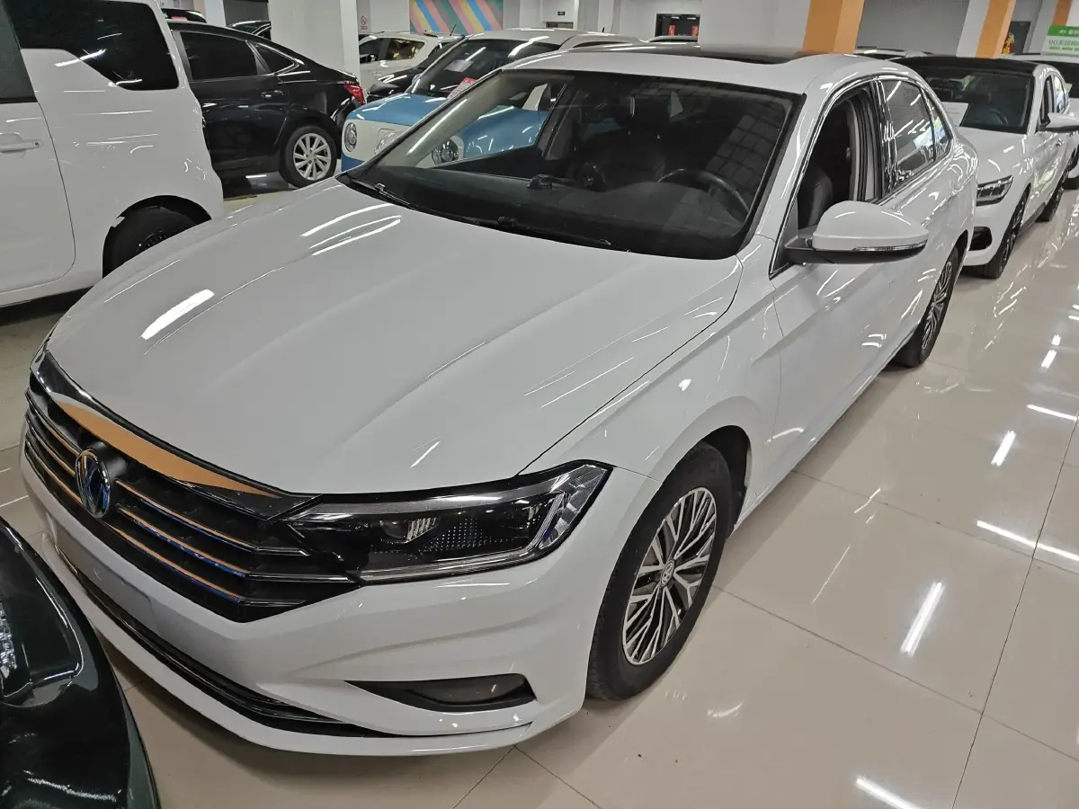 2019 Volkswagen Sagitar 1.4T 150HP L4 7DCT