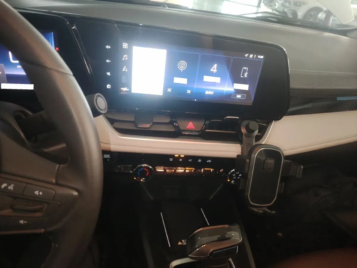 2023 Chevrolet Monza 1.5L 113HP L4 6DCT,autocango,china used car exporter,china ev exporter,chinese used car exporter,chinese used ev exporter